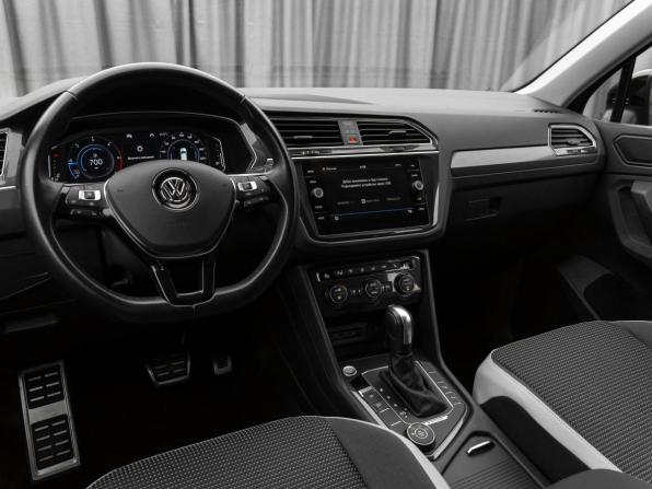 Volkswagen Tiguan II с пробегом 2020 года, цена 2 990 000 рублей, 83936 км, внедорожник, Автокод Объявления