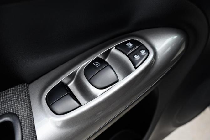 Nissan Juke I Рестайлинг с пробегом 2018 года, цена 1 849 000 рублей, 48367 км, внедорожник, Автокод Объявления