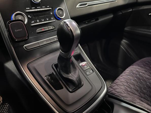 Renault Scenic IV с пробегом 2018 года, цена 1 550 000 рублей, 154830 км, компактвэн, Автокод Объявления