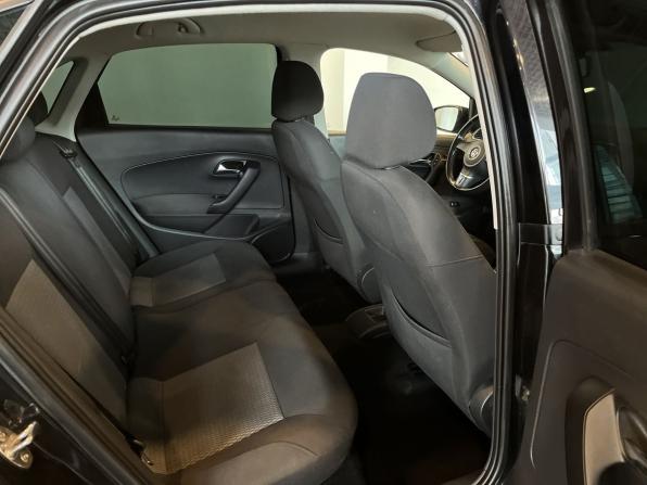 Volkswagen Polo V с пробегом 2014 года, цена 850 000 рублей, 98844 км, седан, Автокод Объявления