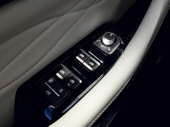 Geely Monjaro I с пробегом 2023 года, цена 3 565 000 рублей, 15567 км, внедорожник, Автокод Объявления