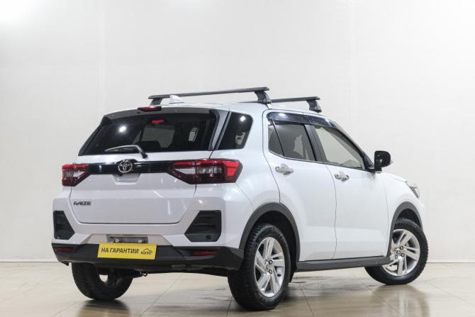 Toyota Raize I с пробегом 2021 года, цена 1 849 000 рублей, 44200 км, внедорожник, Автокод Объявления