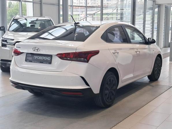 Hyundai Solaris II Рестайлинг с пробегом 2021 года, цена 1 518 000 рублей, 82122 км, седан, Автокод Объявления