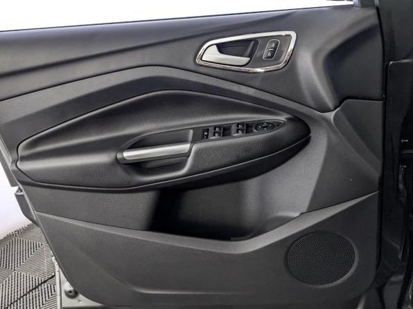 Ford Kuga II Рестайлинг с пробегом 2018 года, цена 1 850 000 рублей, 82753 км, внедорожник, Автокод Объявления