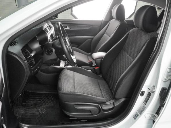 Kia Rio IV с пробегом 2018 года, цена 1 349 000 рублей, 154373 км, седан, Автокод Объявления