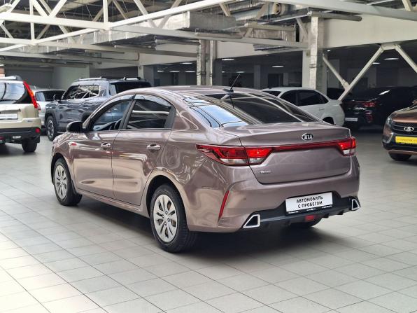 Kia Rio IV Рестайлинг с пробегом 2020 года, цена 1 317 500 рублей, 130195 км, седан, Автокод Объявления