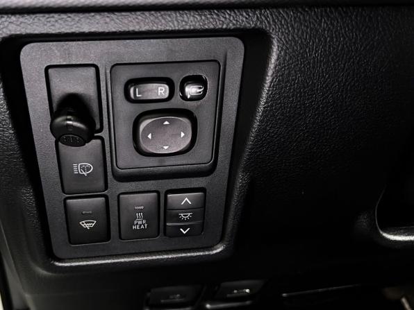 Toyota Land Cruiser Prado 150 Series с пробегом 2011 года, цена 2 470 000 рублей, 318747 км, внедорожник, Автокод Объявления