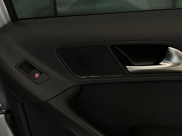 Volkswagen Tiguan I Рестайлинг с пробегом 2012 года, цена 1 070 000 рублей, 153752 км, внедорожник, Автокод Объявления