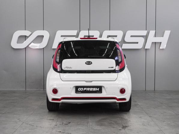 Kia Soul II Рестайлинг с пробегом 2018 года, цена 1 699 000 рублей, 140060 км, хэтчбек, Автокод Объявления