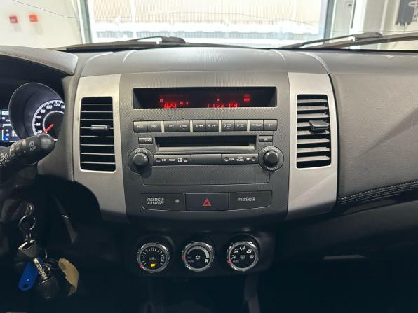 Mitsubishi Outlander II Рестайлинг с пробегом 2012 года, цена 1 220 000 рублей, 181500 км, внедорожник, Автокод Объявления