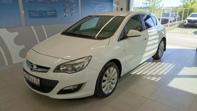 Opel Astra J Рестайлинг с пробегом 2013 года, цена 899 000 рублей, 83171 км, хэтчбек, Автокод Объявления