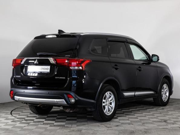 Mitsubishi Outlander III Рестайлинг 2 с пробегом 2017 года, цена 1 499 000 рублей, 245969 км, внедорожник, Автокод Объявления