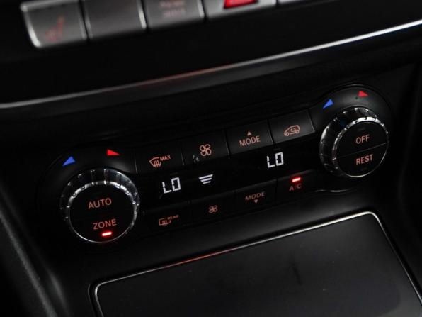 Mercedes-Benz GLA I (X156) Рестайлинг с пробегом 2019 года, цена 2 049 000 рублей, 121062 км, внедорожник, Автокод Объявления