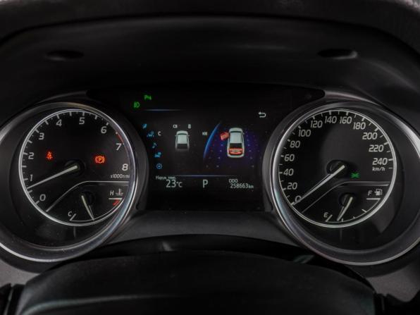 Toyota Camry VIII (XV70) с пробегом 2019 года, цена 2 549 000 рублей, 258663 км, седан, Автокод Объявления