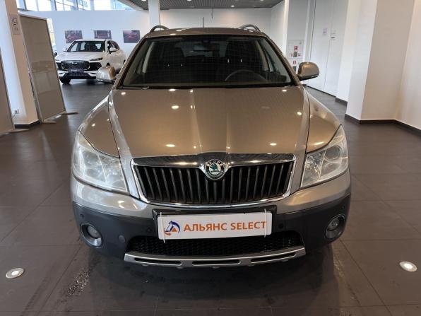 Skoda Octavia II (A5) Рестайлинг с пробегом 2011 года, цена 1 080 000 рублей, 316707 км, универсал, Автокод Объявления