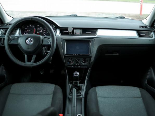 Skoda Rapid I с пробегом 2016 года, цена 899 000 рублей, 190858 км, лифтбек, Автокод Объявления