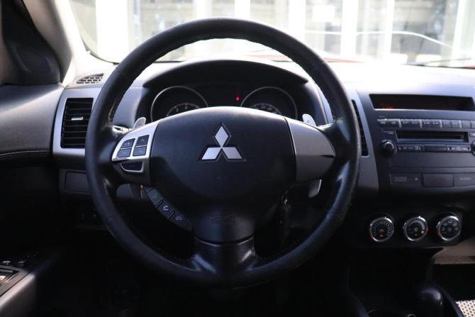 Mitsubishi Outlander II Рестайлинг с пробегом 2011 года, цена 871 000 рублей, 284895 км, внедорожник, Автокод Объявления