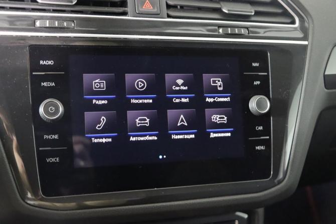 Volkswagen Tiguan II с пробегом 2018 года, цена 2 599 990 рублей, 147482 км, внедорожник, Автокод Объявления