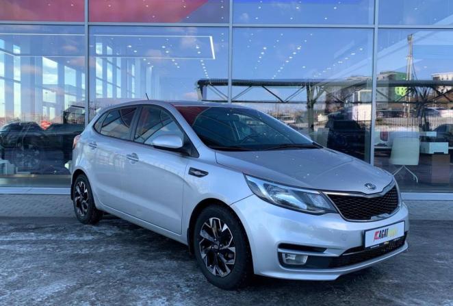 Kia Rio III Рестайлинг с пробегом 2016 года, цена 900 000 рублей, 121669 км, хэтчбек, Автокод Объявления