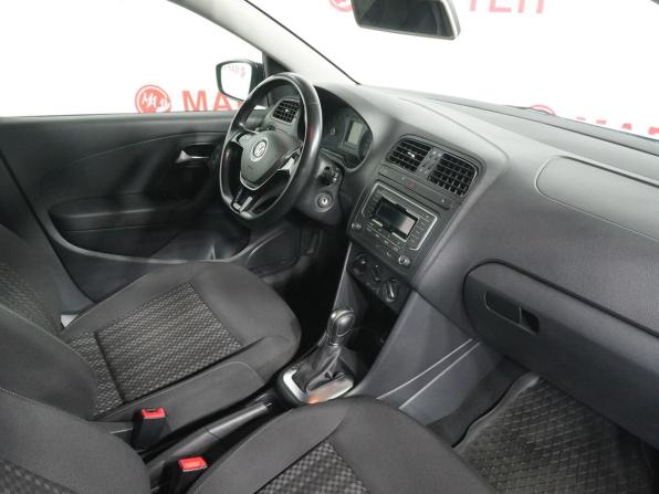 Volkswagen Polo V Рестайлинг с пробегом 2016 года, цена 1 058 000 рублей, 128623 км, седан, Автокод Объявления