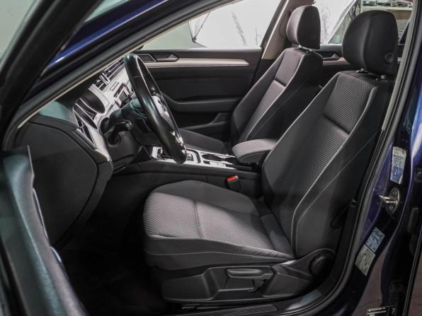 Volkswagen Passat B8 с пробегом 2017 года, цена 1 849 000 рублей, 145752 км, седан, Автокод Объявления
