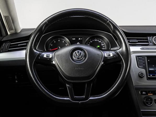 Volkswagen Passat B8 с пробегом 2016 года, цена 1 775 000 рублей, 172802 км, седан, Автокод Объявления
