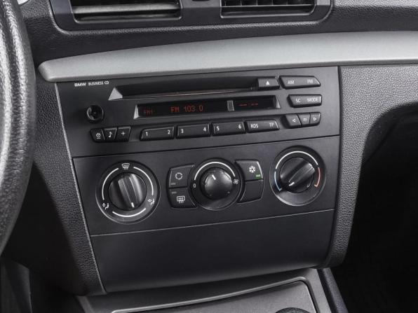 BMW 1 серии I (E81/E82/E87/E88) Рестайлинг с пробегом 2008 года, цена 650 000 рублей, 166583 км, хэтчбек, Автокод Объявления