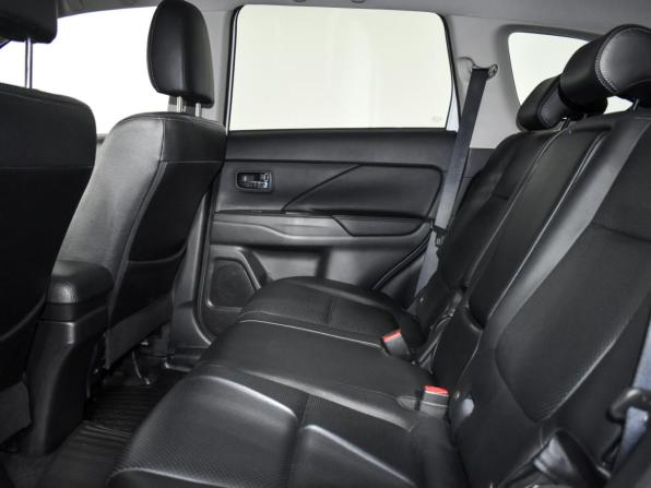 Mitsubishi Outlander III Рестайлинг 2 с пробегом 2017 года, цена 1 910 000 рублей, 93100 км, внедорожник, Автокод Объявления