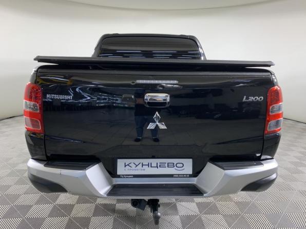 Mitsubishi L200 V с пробегом 2018 года, цена 1 747 000 рублей, 320100 км, offers.body_type.unknown, Автокод Объявления
