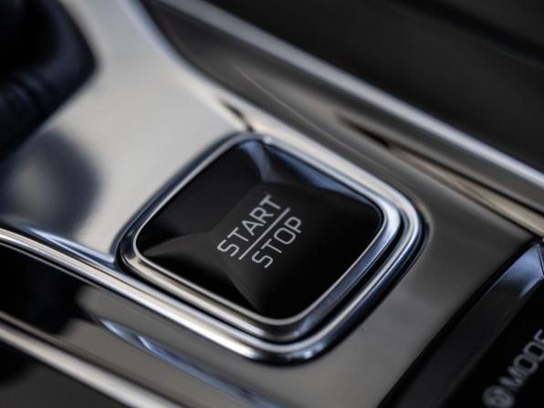 Hongqi H9 I с пробегом 2024 года, цена 5 820 000 рублей, 5 км, седан, Автокод Объявления
