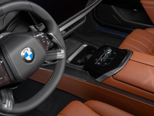 Новый BMW 7 серии VII (G70) Рестайлинг 2026 года, цена 23 990 000 рублей, седан, Автокод Объявления