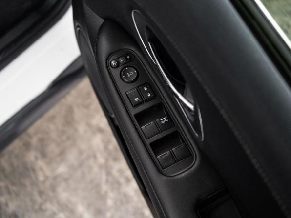 Honda Vezel I с пробегом 2013 года, цена 1 450 500 рублей, 146487 км, внедорожник, Автокод Объявления