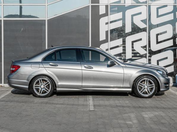 Mercedes-Benz C-Класс III (W204) Рестайлинг с пробегом 2013 года, цена 1 650 000 рублей, 242335 км, седан, Автокод Объявления