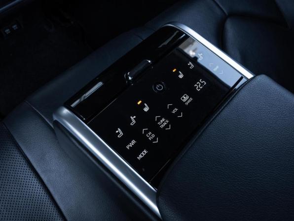 Toyota Camry VIII (XV70) с пробегом 2019 года, цена 2 340 000 рублей, 252397 км, седан, Автокод Объявления