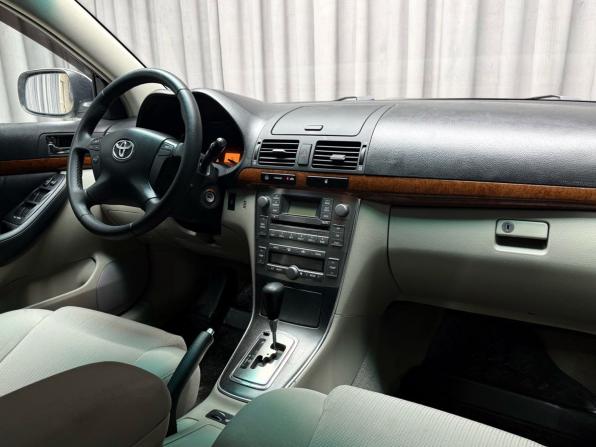 Toyota Avensis II Рестайлинг с пробегом 2008 года, цена 750 000 рублей, 258000 км, седан, Автокод Объявления