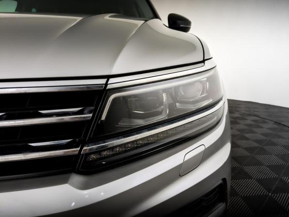 Volkswagen Tiguan II с пробегом 2019 года, цена 2 850 000 рублей, 100450 км, внедорожник, Автокод Объявления