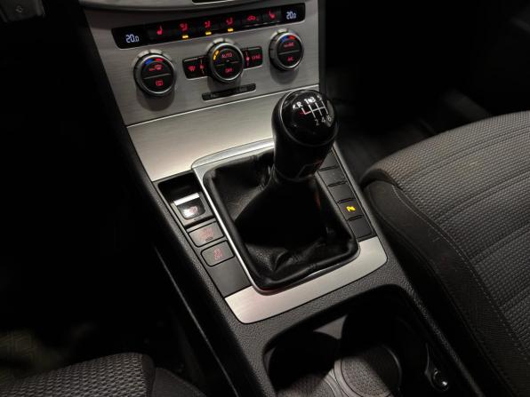 Volkswagen Passat CC I Рестайлинг с пробегом 2012 года, цена 999 000 рублей, 200000 км, седан, Автокод Объявления