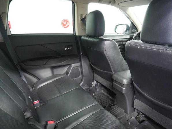 Mitsubishi Outlander III Рестайлинг 2 с пробегом 2016 года, цена 1 720 000 рублей, 190293 км, внедорожник, Автокод Объявления