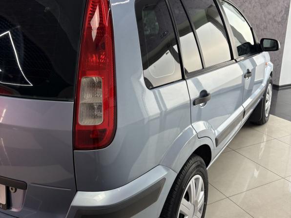 Ford Fusion I Рестайлинг с пробегом 2006 года, цена 495 000 рублей, 220840 км, хэтчбек, Автокод Объявления