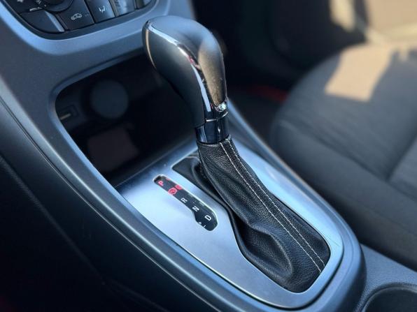 Opel Astra J Рестайлинг с пробегом 2013 года, цена 749 000 рублей, 196800 км, хэтчбек, Автокод Объявления