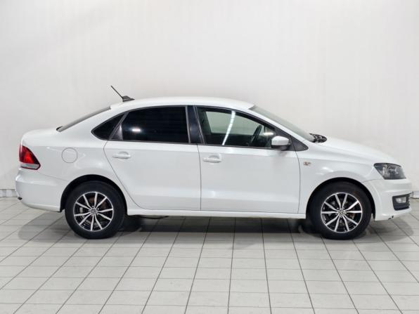 Volkswagen Polo V Рестайлинг с пробегом 2017 года, цена 848 000 рублей, 176515 км, седан, Автокод Объявления