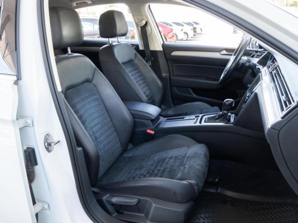 Volkswagen Passat B8 с пробегом 2016 года, цена 2 450 000 рублей, 109094 км, седан, Автокод Объявления