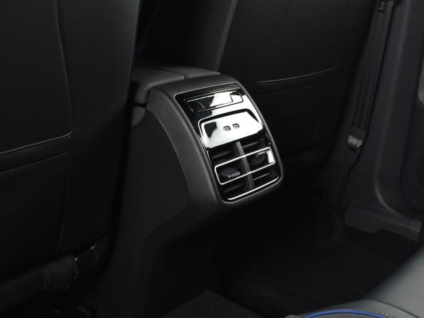 Volkswagen Tiguan III (China Market) с пробегом 2026 года, цена 4 485 995 рублей, 17 км, внедорожник, Автокод Объявления