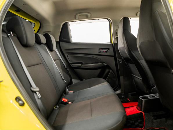 Suzuki Swift V с пробегом 2019 года, цена 1 330 000 рублей, 133500 км, хэтчбек, Автокод Объявления