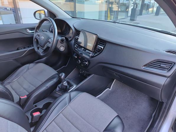 Hyundai Solaris II с пробегом 2020 года, цена 1 330 000 рублей, 118000 км, седан, Автокод Объявления