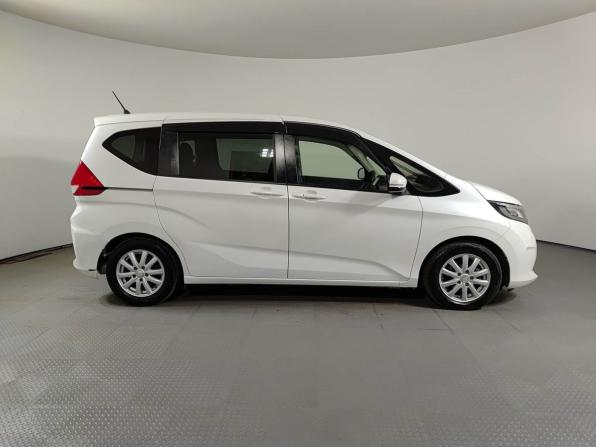 Honda Freed II с пробегом 2019 года, цена 1 390 000 рублей, 157558 км, компактвэн, Автокод Объявления