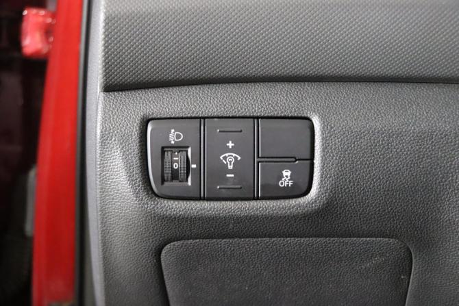 Hyundai Creta I с пробегом 2018 года, цена 1 899 990 рублей, 105066 км, внедорожник, Автокод Объявления