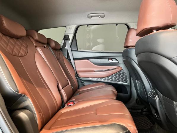 Hyundai Santa Fe IV Рестайлинг с пробегом 2022 года, цена 4 099 000 рублей, 72508 км, внедорожник, Автокод Объявления