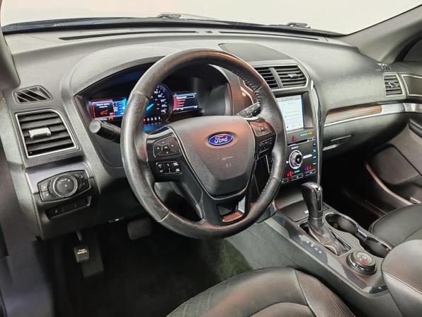 Ford Explorer V Рестайлинг с пробегом 2018 года, цена 2 999 000 рублей, 131267 км, внедорожник, Автокод Объявления