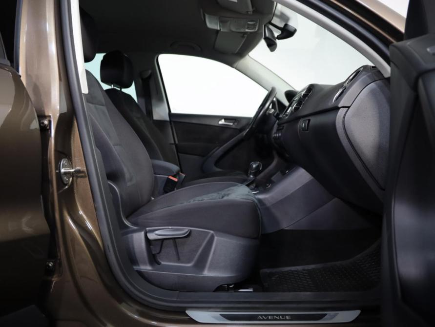 Volkswagen Tiguan I Рестайлинг Санкт-Петербург  - изображение 21